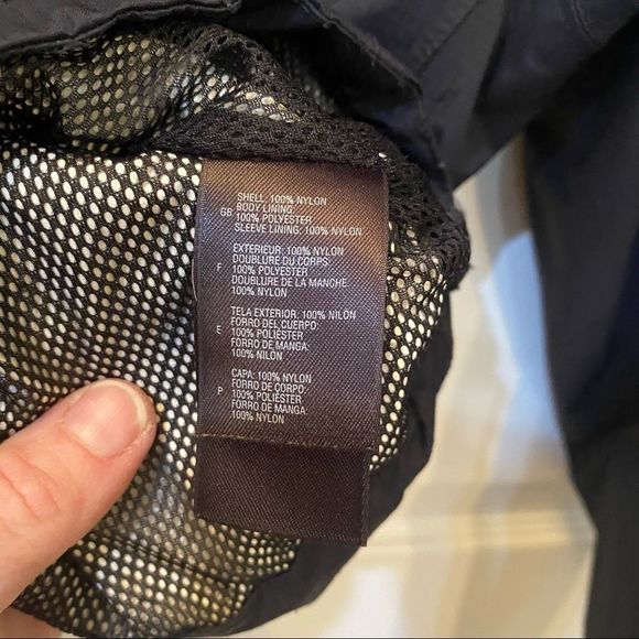 The North Face women’s black hyvent jacket size small - Picture 7 of 10